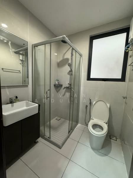 Bay Point @ Country Garden Danga Bay untuk Untuk Disewa - RM 2,400 /bulan, Apr 2026 - Bathroom - PropertyGuru.com.my