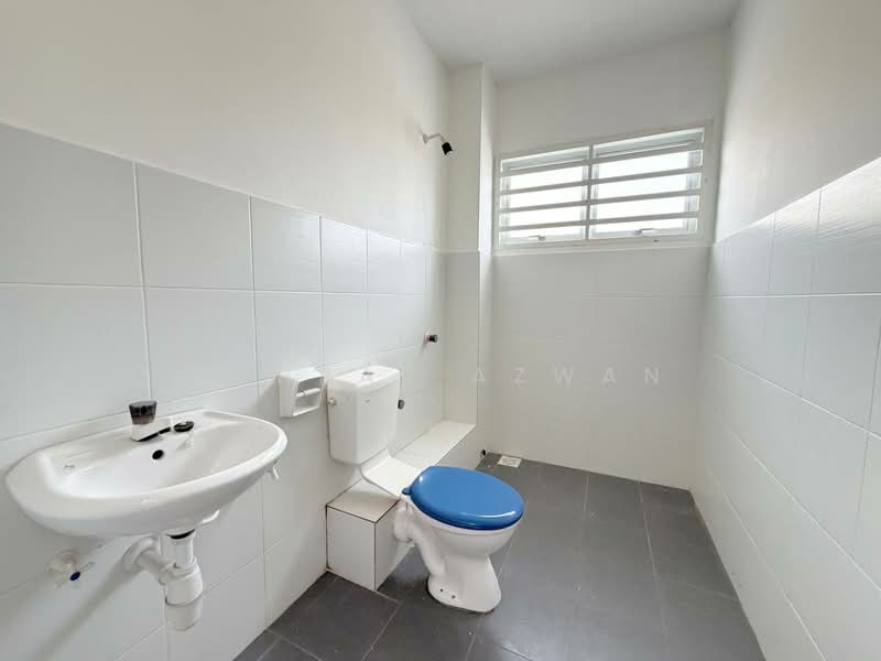 2-storey Terraced House for Sale in Kuala Selangor (Selangor) - Ashraf Azwan - Bathroom - PropertyGuru.com.my