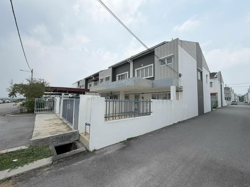 2-storey Terraced House for Sale in Kuala Selangor (Selangor) - Ashraf Azwan - Exterior - PropertyGuru.com.my