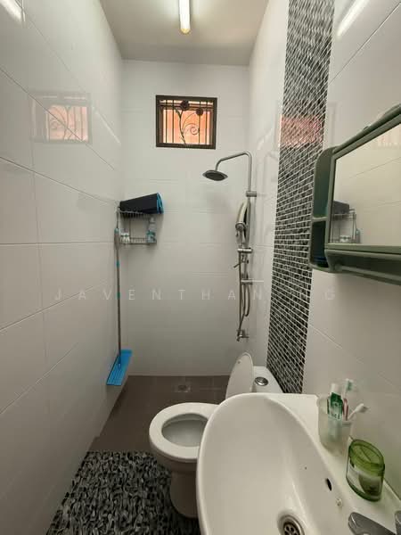 Impian Ema Impians Emas untuk Untuk Dijual - RM 1,800,000, Apr 2026 - Bathroom - PropertyGuru.com.my