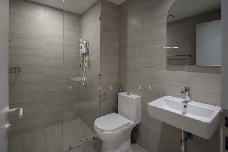 Servis Apartment untuk Disewa di BeCentral @ i-City - Vitas Tan - Bathroom - PropertyGuru.com.my