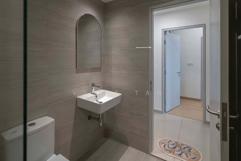 Servis Apartment untuk Disewa di BeCentral @ i-City - Vitas Tan - Bathroom - PropertyGuru.com.my