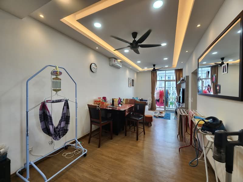 Lakefront Homes untuk Untuk Dijual - RM 450,000, Apr 2026 - Living Room - PropertyGuru.com.my