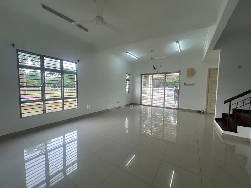 2-storey Terraced House for Sale in Shah Alam (Selangor) - Eric Siew - Living Room - PropertyGuru.com.my