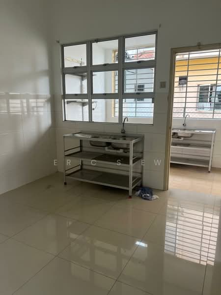 2-storey Terraced House for Sale in Shah Alam (Selangor) - Eric Siew - Kitchen - PropertyGuru.com.my