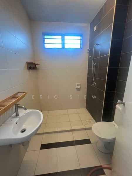 2-storey Terraced House for Sale in Shah Alam (Selangor) - Eric Siew - Bathroom - PropertyGuru.com.my