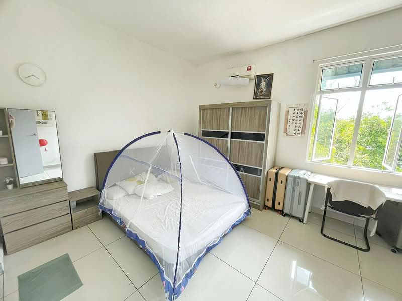 Rumah Berkembar untuk Dijual di Taman Bukit Jaya (Ulu Tiram) - Ken Chai - Bedroom - PropertyGuru.com.my