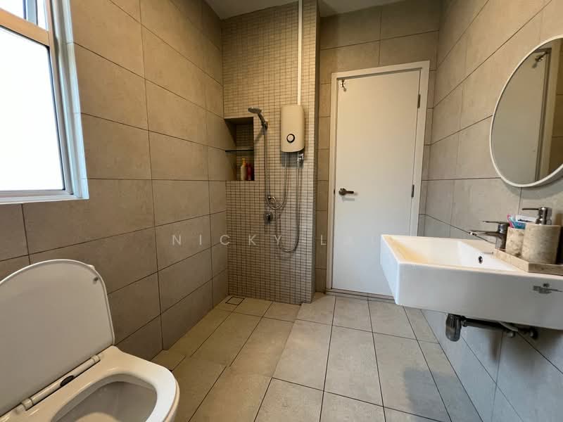 2-storey Terraced House for Sale in Tamansari (Rawang) - Nicky Lai - Bathroom - PropertyGuru.com.my