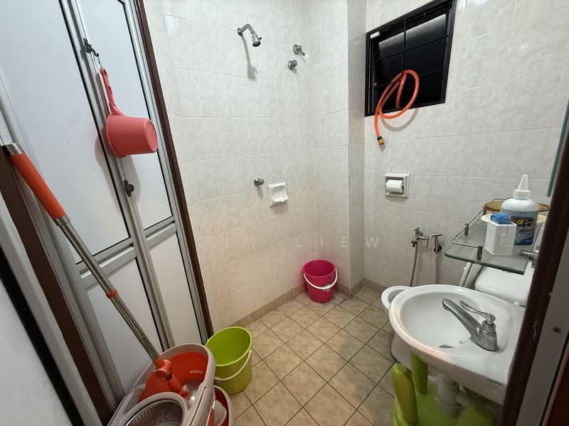 Rumah Teres 2 Tingkat untuk Dijual di Bandar Damai Perdana (Cheras) - Joly Liew - Bathroom - PropertyGuru.com.my