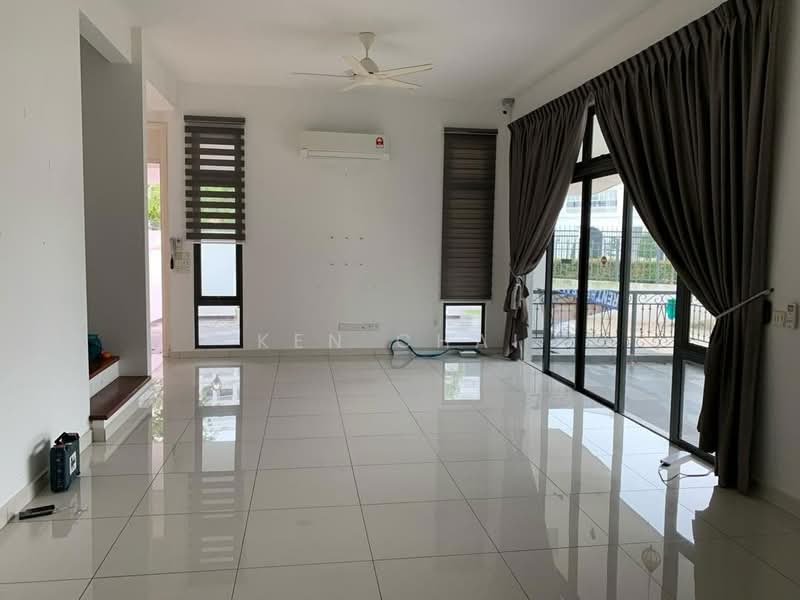 Cluster House for Sale in Iskandar Puteri (Nusajaya) (Johor) - Ken Chai - Living Room - PropertyGuru.com.my
