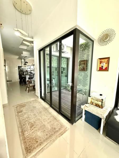 2.5-storey Terraced House for Sale in Bandar Bukit Raja (Klang) - Kamisah Khalid - Corridor - PropertyGuru.com.my