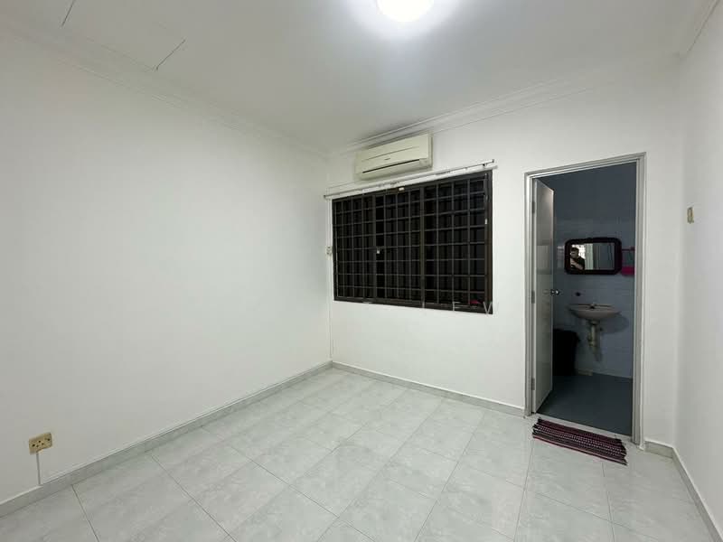 Taman Skudai Baru untuk Untuk Dijual - RM 598,000, Apr 2026 - Bathroom - PropertyGuru.com.my