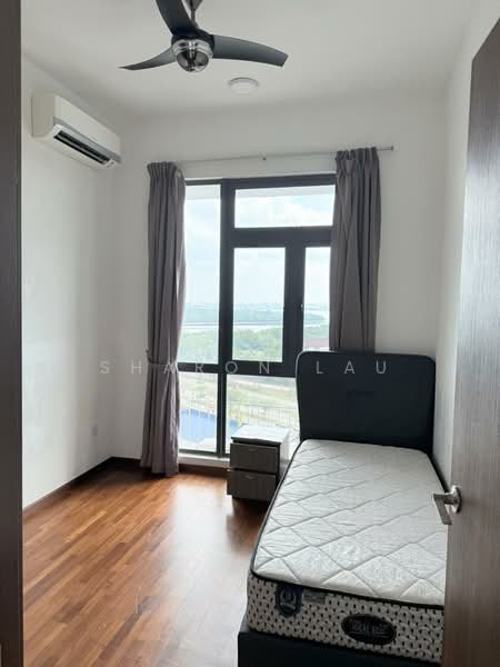Crescent Bay Suites (Teluk Bayu) untuk Untuk Disewa - RM 2,300 /bulan, Apr 2026 - PropertyGuru.com.my