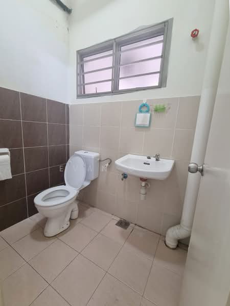 Townhouse for Sale in Taman Tasik Puchong (Puchong) - Evan Goh - Bathroom - PropertyGuru.com.my