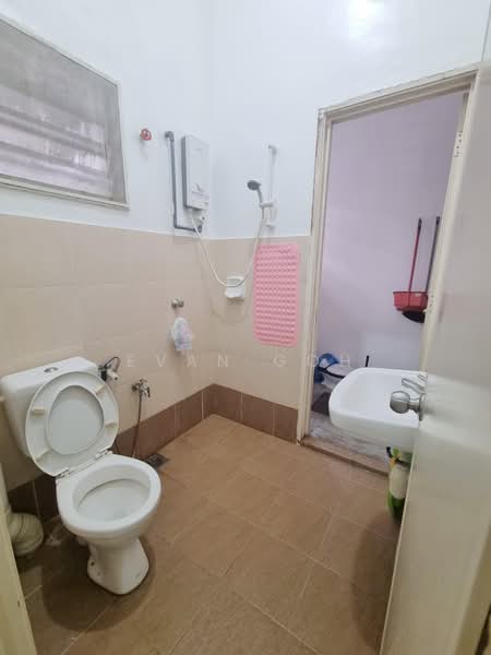 Townhouse for Sale in Taman Tasik Puchong (Puchong) - Evan Goh - Bathroom - PropertyGuru.com.my