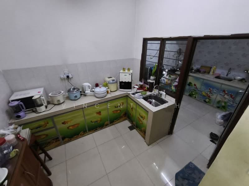 Desa Latania Corner Terrace House 2.5storey untuk Untuk Dijual - RM 1,650,000, Apr 2026 - Kitchen - PropertyGuru.com.my