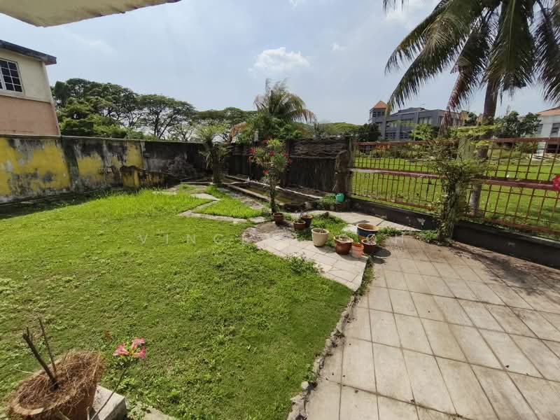 Desa Latania Corner Terrace House 2.5storey untuk Untuk Dijual - RM 1,650,000, Apr 2026 - Exterior - PropertyGuru.com.my