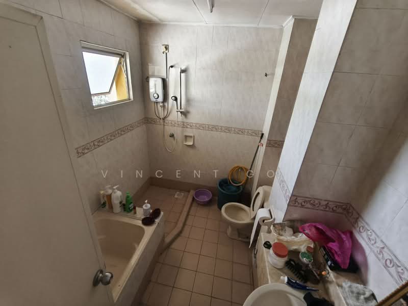 Desa Latania Corner Terrace House 2.5storey untuk Untuk Dijual - RM 1,650,000, Apr 2026 - Bathroom - PropertyGuru.com.my