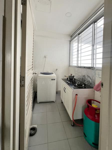 Service Residence for Sale at SetiaWalk - Bryan Choo - Kitchen - PropertyGuru.com.my