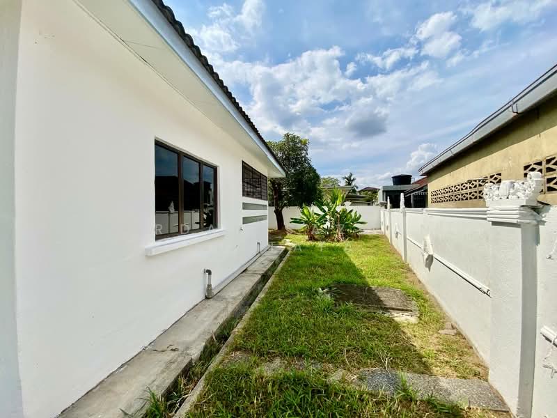 Bandar Rinching Seksyen 1 untuk Untuk Dijual - RM 850,000, Apr 2026 - Exterior - PropertyGuru.com.my