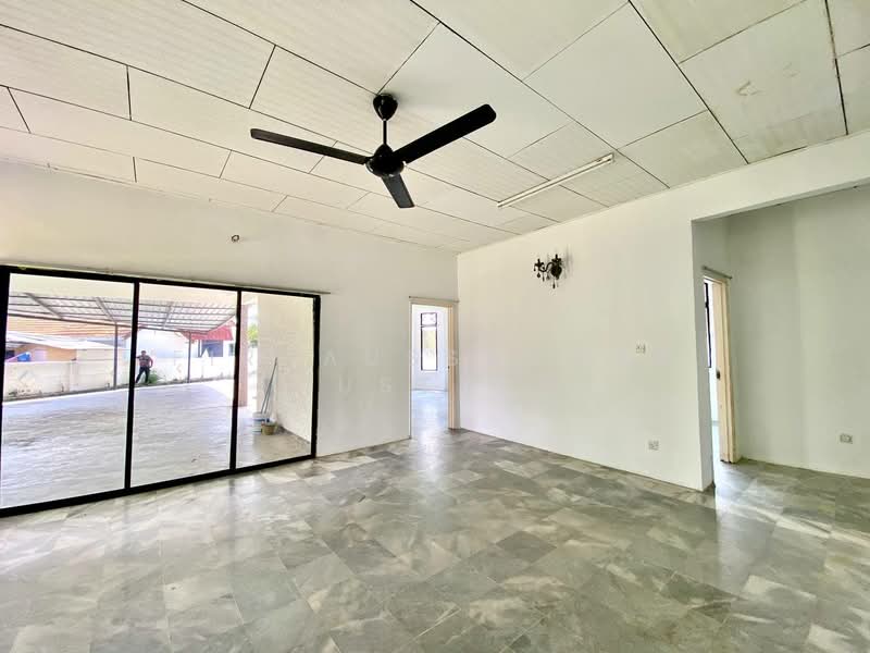 Bandar Rinching Seksyen 1 untuk Untuk Dijual - RM 850,000, Apr 2026 - Living Room - PropertyGuru.com.my