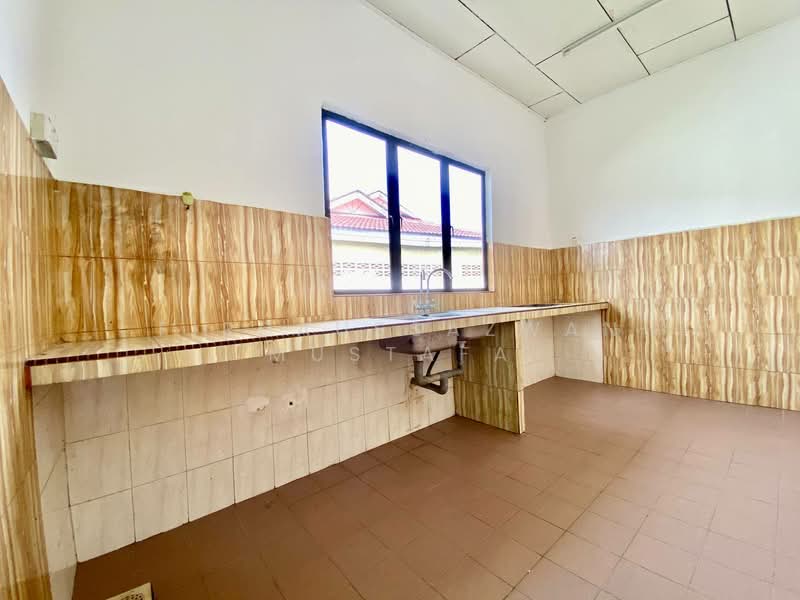 Bandar Rinching Seksyen 1 untuk Untuk Dijual - RM 850,000, Apr 2026 - Kitchen - PropertyGuru.com.my
