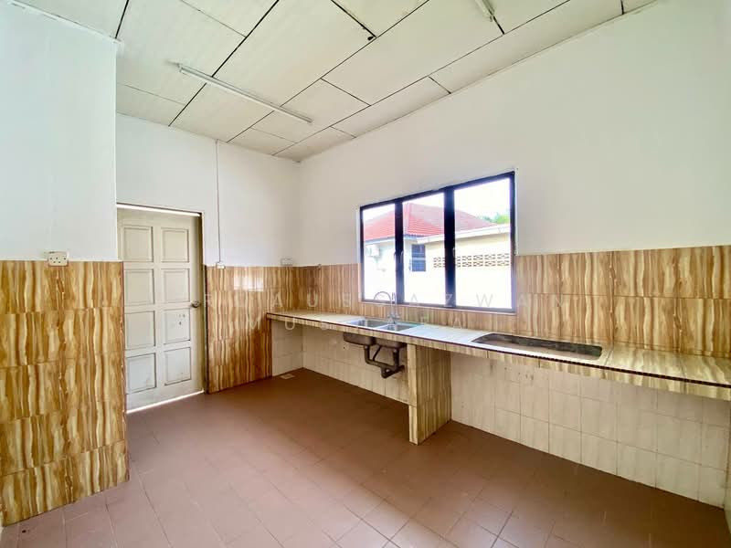Bandar Rinching Seksyen 1 untuk Untuk Dijual - RM 850,000, Apr 2026 - Kitchen - PropertyGuru.com.my