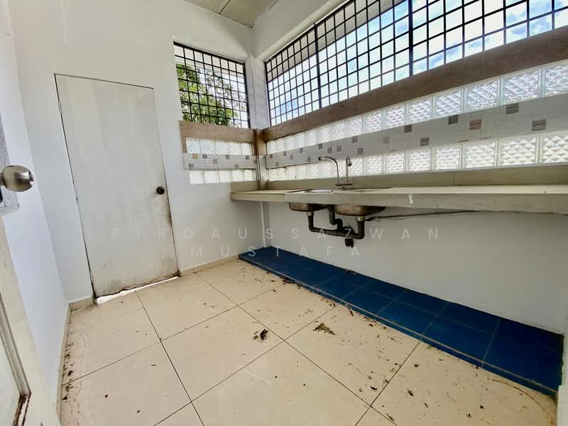 Bandar Rinching Seksyen 1 untuk Untuk Dijual - RM 850,000, Apr 2026 - Kitchen - PropertyGuru.com.my