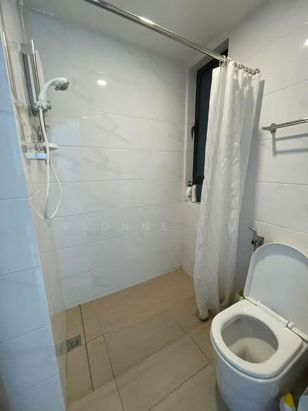 Service Residence for Sale at Country Garden Central Park - Yvonne Lim - Bathroom - PropertyGuru.com.my