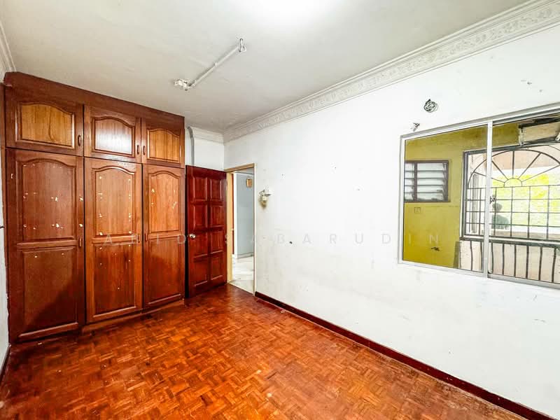 Desa View Towers untuk Untuk Dijual - RM 350,000, Apr 2026 - Bedroom - PropertyGuru.com.my