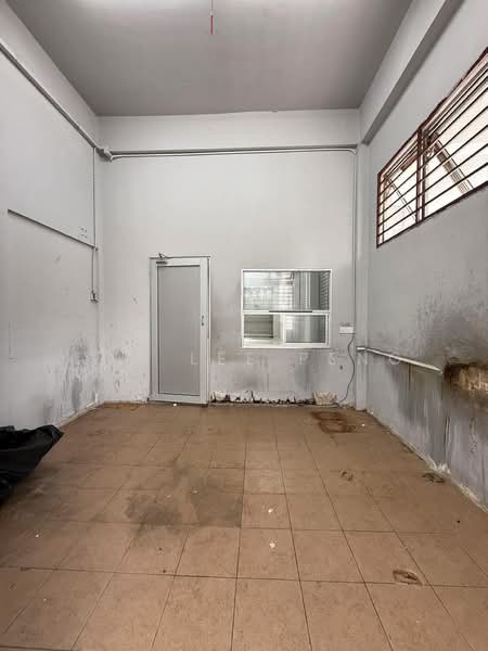 Kedai untuk Disewa di Taman Munshi Ibrahim (Tampoi) - Loh Lee Peng - Interior - PropertyGuru.com.my