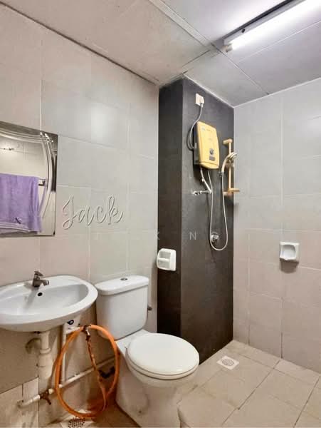 Kondominium untuk Disewa di Sea View Tower - Jack Ng - Bathroom - PropertyGuru.com.my