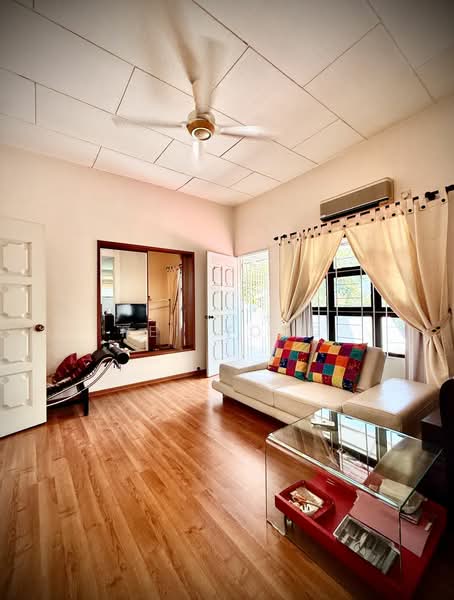 Tanjung Tokong untuk Untuk Dijual - RM 1,800,000, Apr 2026 - Living Room - PropertyGuru.com.my