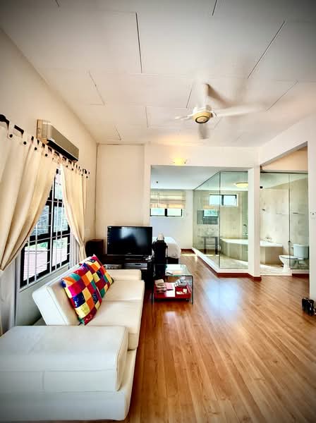 Tanjung Tokong untuk Untuk Dijual - RM 1,800,000, Apr 2026 - Living Room - PropertyGuru.com.my