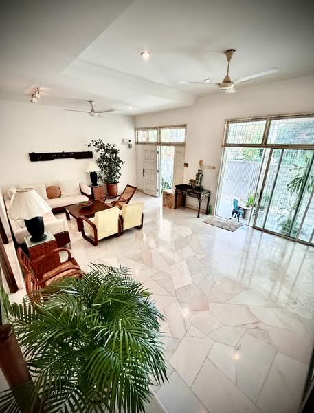 Tanjung Tokong untuk Untuk Dijual - RM 1,800,000, Apr 2026 - Living Room - PropertyGuru.com.my