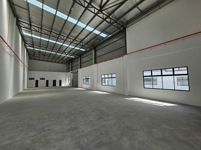 Factory for Rent in Eco Business Park 1 (Johor Bahru) - Sam . - Interior - PropertyGuru.com.my