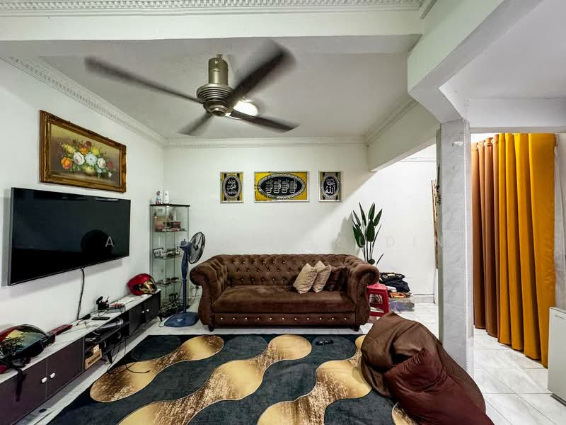 2-storey Terraced House for Sale in Wangsa Melawati (Wangsa Maju) - Abid Sabarudin - Living Room - PropertyGuru.com.my