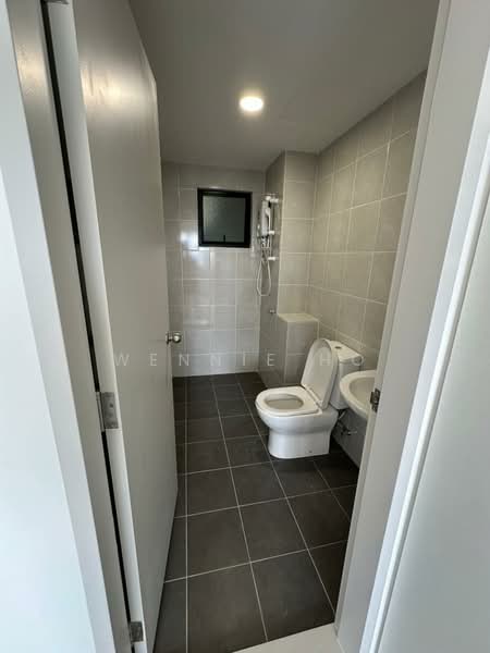 Service Residence for Sale at Huni @ Eco Ardence - Wennie Ho - Bathroom - PropertyGuru.com.my