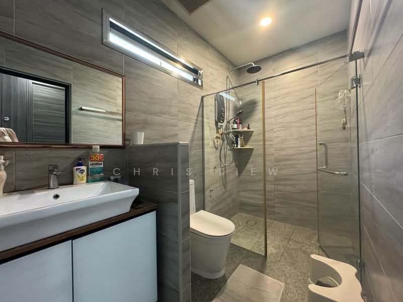 Taman Sri Tebrau untuk Untuk Dijual - RM 1,880,000, Apr 2026 - Bathroom - PropertyGuru.com.my