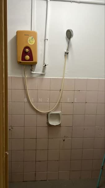 Flat for Sale at Bandar Baru Sentul - Benz Lee - Bathroom - PropertyGuru.com.my