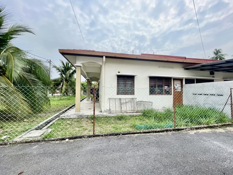 1-storey Terraced House for Sale in Kampung Tok Muda (Kapar) - Shamzjoe . - Exterior - PropertyGuru.com.my