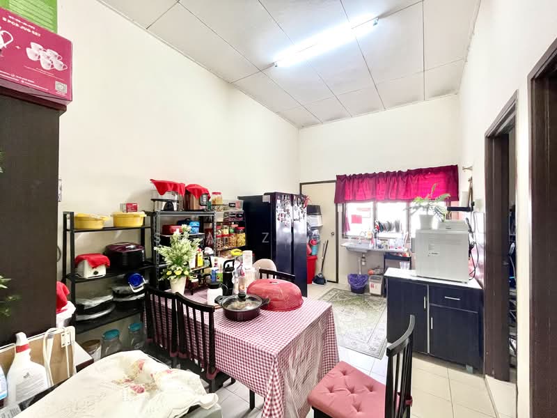 1-storey Terraced House for Sale in Kampung Tok Muda (Kapar) - Shamzjoe . - Kitchen - PropertyGuru.com.my