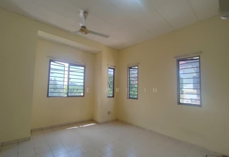 Rumah Teres 2 Tingkat untuk Dijual di Sungai Buloh (Selangor) - Sue Arifin - PropertyGuru.com.my