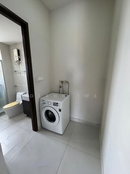 Apartment for Rent at Seri Austin Residence (Pangsapuri Seri Austin) - Glenn Twe - Bathroom - PropertyGuru.com.my