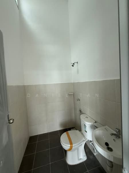 Rumah Teres 2 Tingkat untuk Dijual di Johor Bahru (Johor) - Daniel Tan - Bathroom - PropertyGuru.com.my