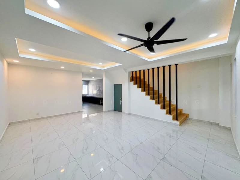 2-storey Terraced House for Sale in Bandar Baru Permas Jaya (Permas Jaya) - Loong Hing Liong - Living Room - PropertyGuru.com.my