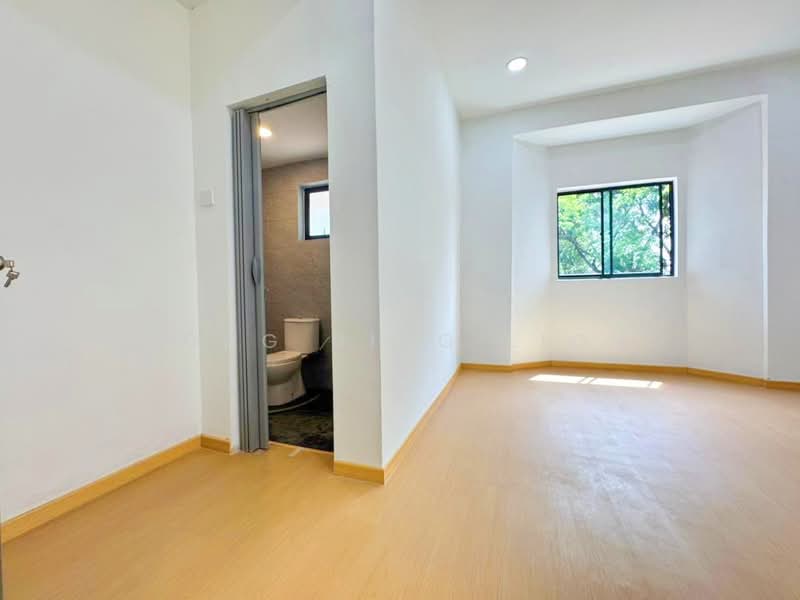 2-storey Terraced House for Sale in Bandar Baru Permas Jaya (Permas Jaya) - Loong Hing Liong - Bathroom - PropertyGuru.com.my