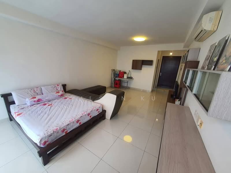 Servis Apartment untuk Disewa di KSL Residence @ Daya - Wilson Ku - Living Room - PropertyGuru.com.my