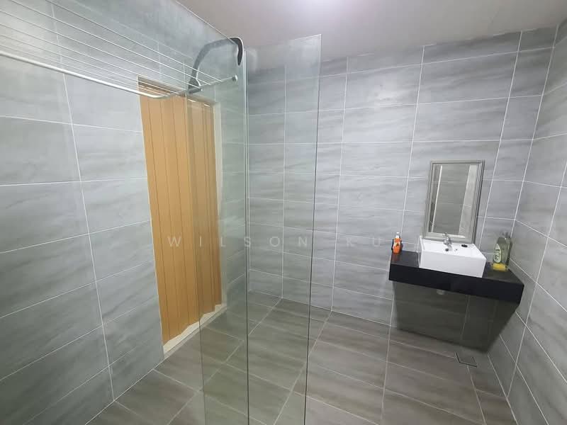 Servis Apartment untuk Disewa di KSL Residence @ Daya - Wilson Ku - Bathroom - PropertyGuru.com.my