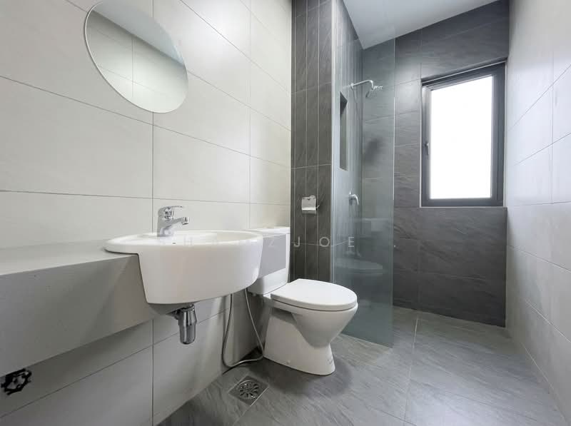 Kondominium untuk Disewa di Aura Residence - Shamzjoe . - Bathroom - PropertyGuru.com.my